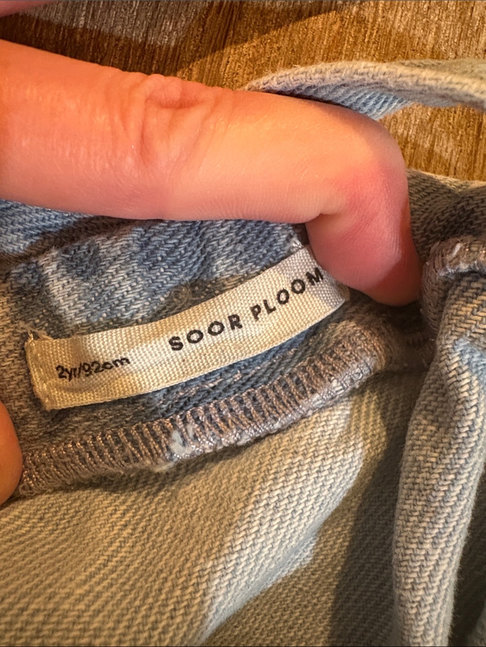 Soor Ploom Oona - Picture 2 of 5